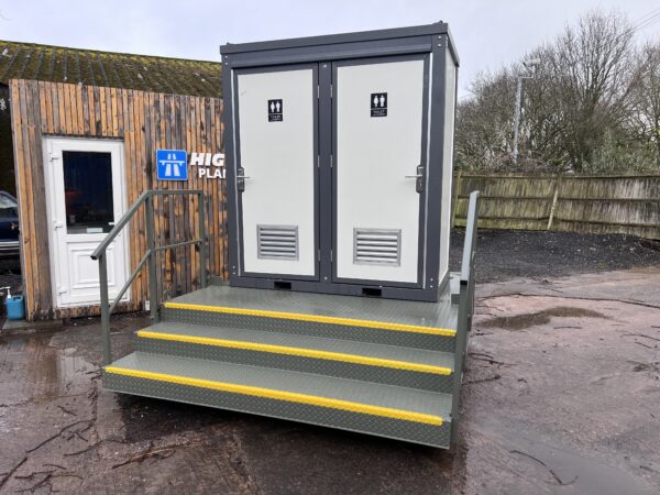 New Unused 1+1 Mains Portable Double Toilet Block - Image 8